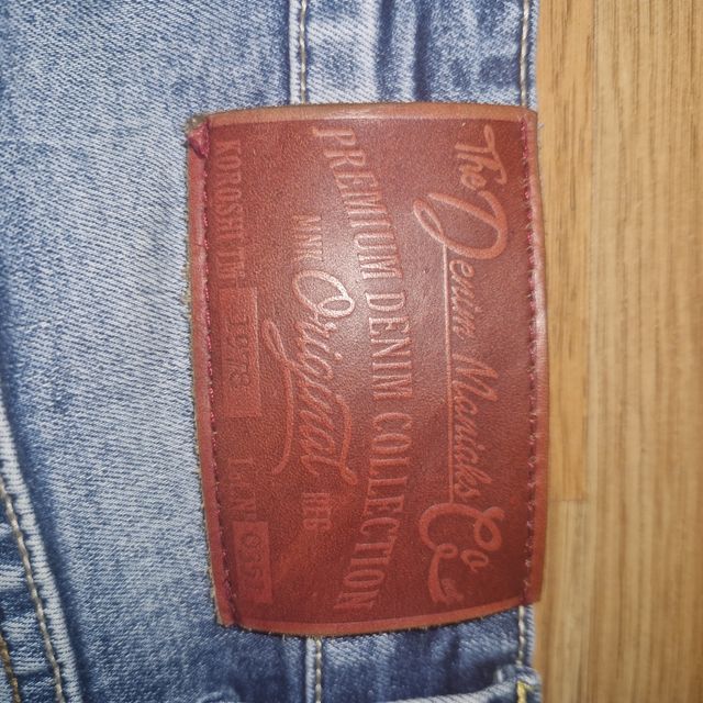 Pantalón vaquero corto