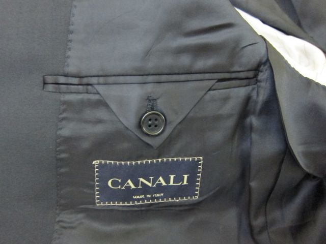 Chaqueta azul marino de Canali. T 48.