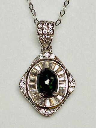 Colgante opalo negro con cadena plata de ley 925