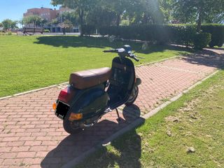 Vespa Iris 200
