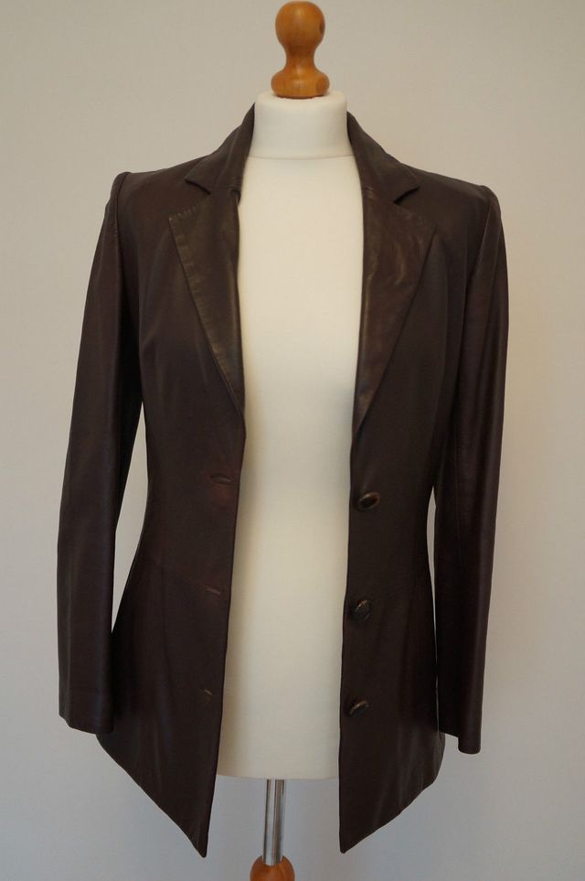 CHAQUETA DE PIEL (NAPA) MARRÓN DE LOEWE. T 36