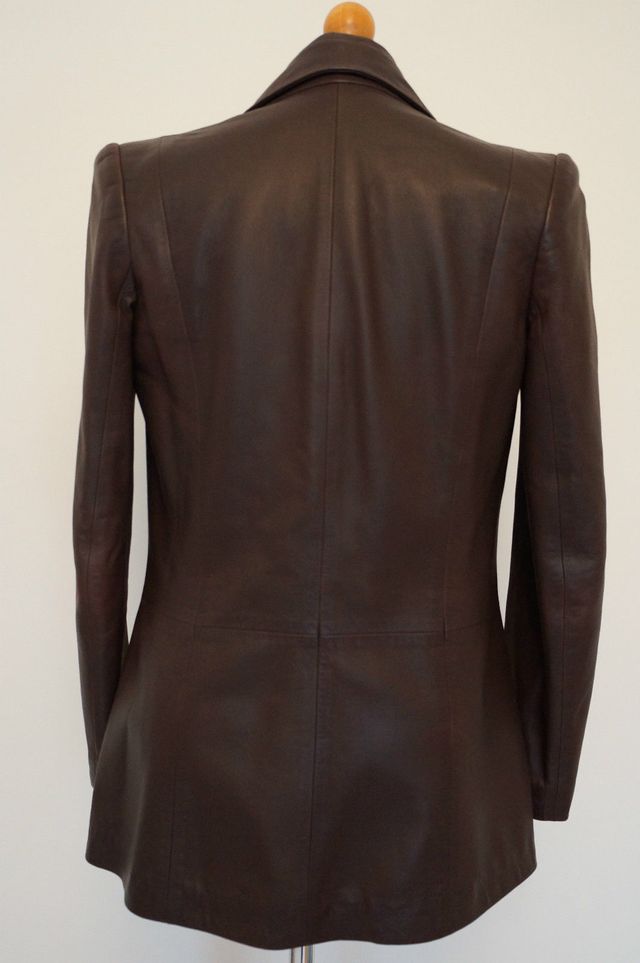 CHAQUETA DE PIEL (NAPA) MARRÓN DE LOEWE. T 36