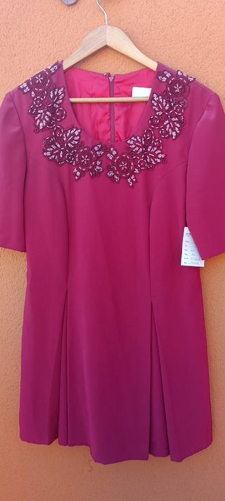 Vestido Burdeos y regalo de falda
