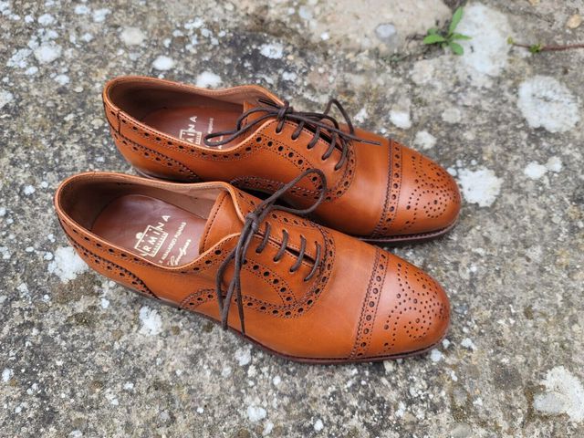 ZAPATOS DE CARMINA DE PIEL NUEVOS EN SU CAJA.