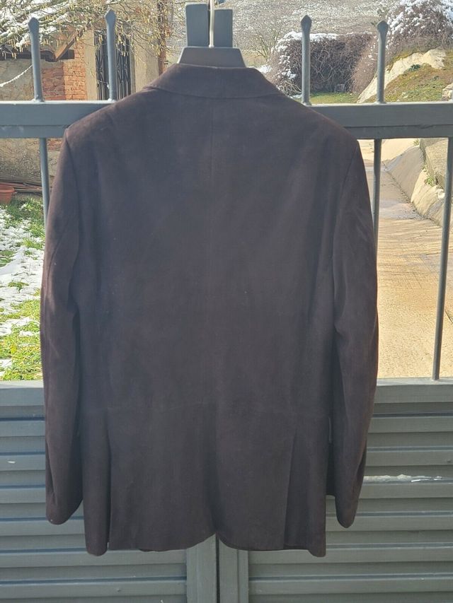 Chaqueta marrón de ante de Ermenegildo Zegna. T 48