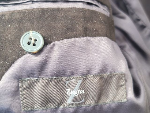 Chaqueta marrón de ante de Ermenegildo Zegna. T 48