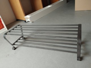 Zapatero de metal Ikea