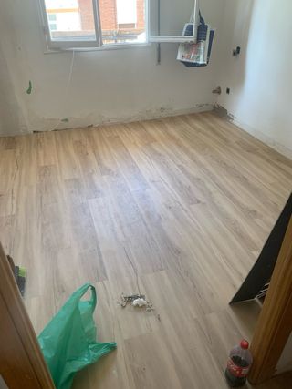 Intalacion de tarima flotante  y suelo vinilico 
