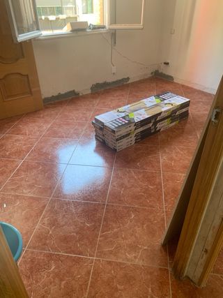Intalacion de tarima flotante  y suelo vinilico 