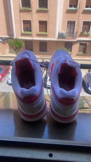 Zapatillas unisex talla 38.5