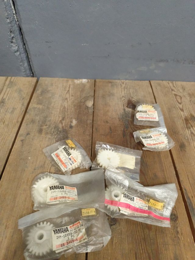 Engranaje bomba de agua Yamaha yz125