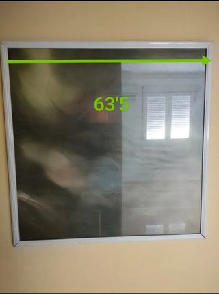 Dos cuadros con marcos y cristales