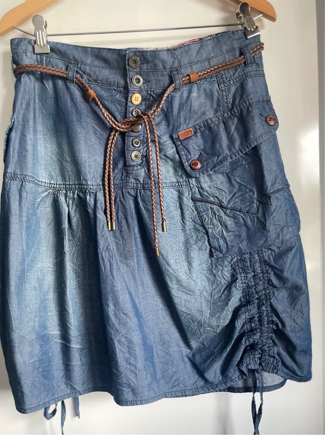 Falda vaquera. Denim. Marca Khujo