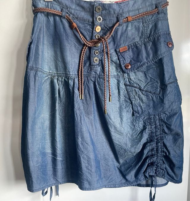 Falda vaquera. Denim. Marca Khujo