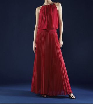 Vestido largo con cuello halter rojo