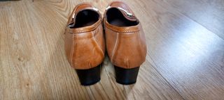 Zapato de mujer de piel núm. 40