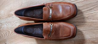 Zapato de mujer de piel núm. 40