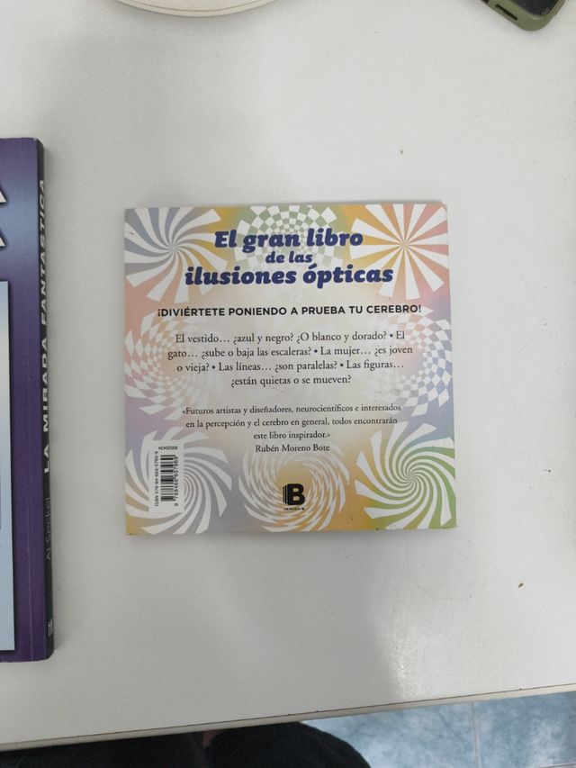 Lote libros Ilusiones ópticas.