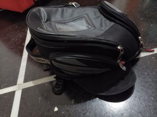 Borsa magnetica per serbatoio moto