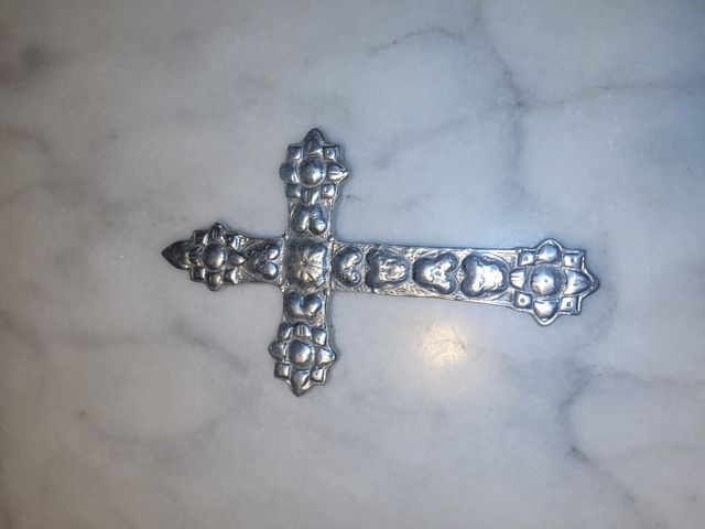 Preciosa Cruz de alpaca mexicana