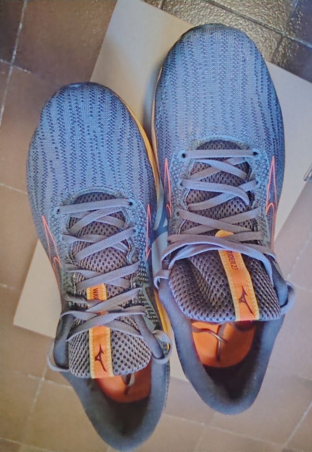 Mizuno Wave Rider 27