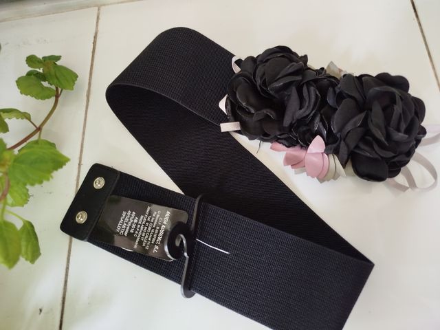 Nuevo. Cinturón flores