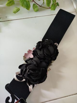 Nuevo. Cinturón flores