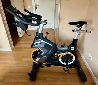BH Fitness - bicicleta Indoor SuperDuke Power H946