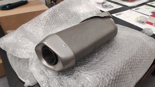 Silenciador completo YZF R1 YZF1000 B3L-14750-00