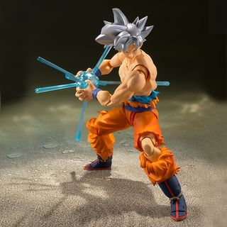 Figura acción Goku ultra instinto