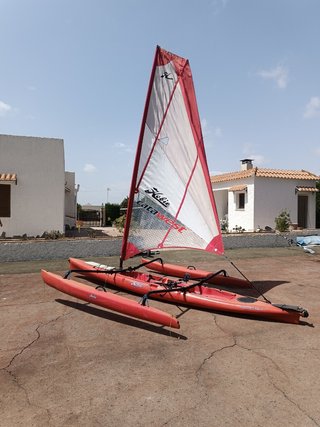 Kayak Trimarán a vela.