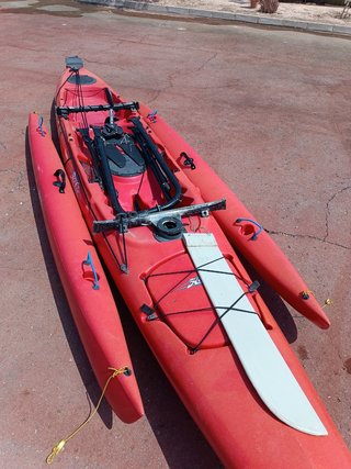 Kayak Trimarán a vela.