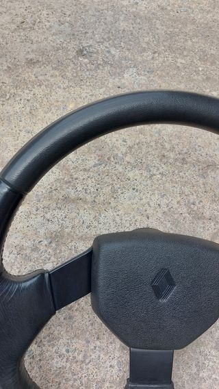 Volante clio 16v  5 gt turbo  r19 16v