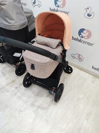 Se vende carro jane muum completo.