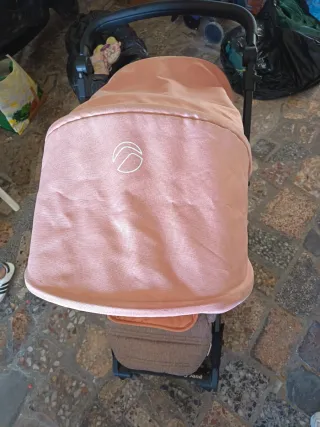 Se vende carro jane muum completo.