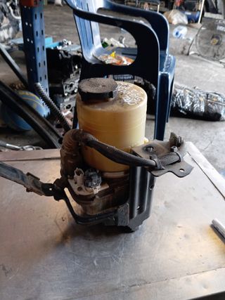 Bomba dirección Opel signum 2.2 dti 16v 2005