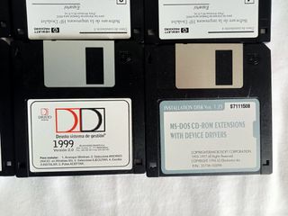 12 Floppy Disquettes PC drivers
