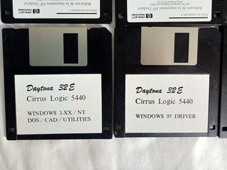12 Floppy Disquettes PC drivers