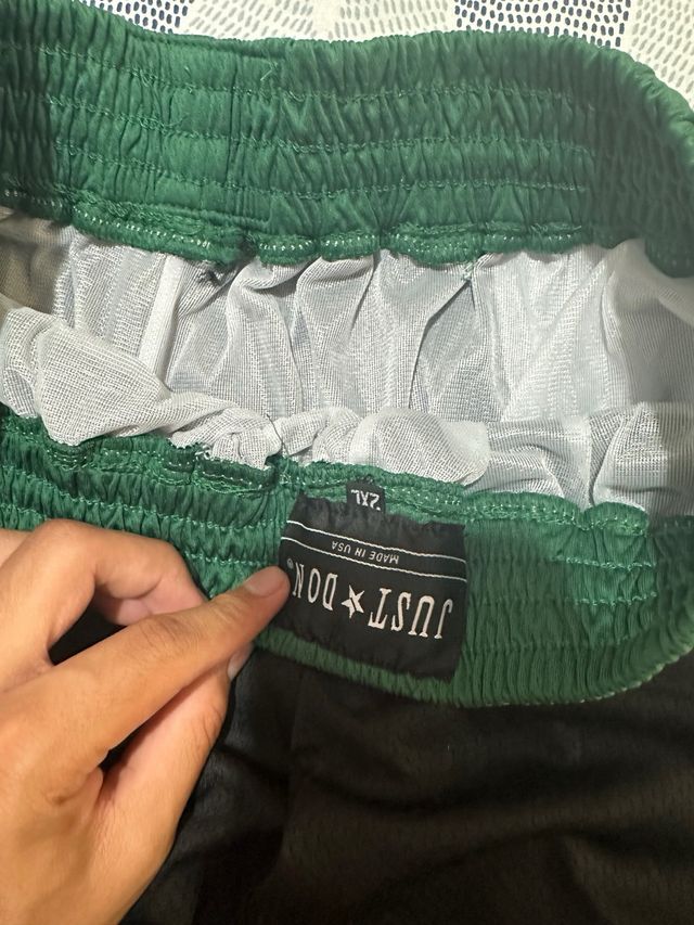 Pantalon de los celtics