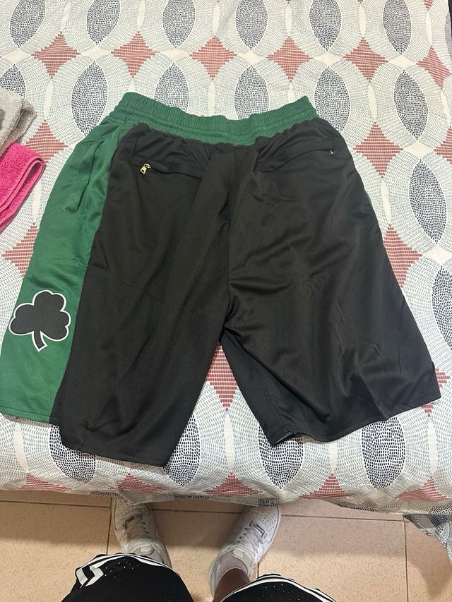Pantalon de los celtics