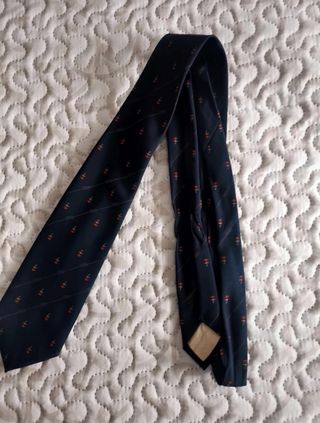 Corbata Juargis 