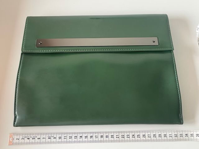 Bolso hombro o mano verde. Zara.