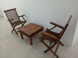 Mesa y sillas