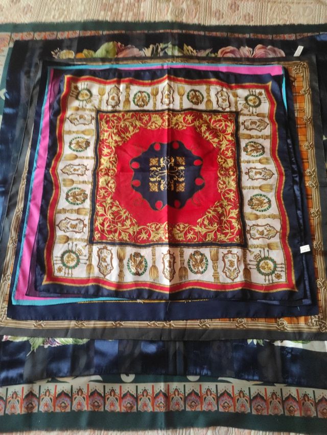 8 PAÑUELOS  LOS MAS GRANDES  1 METRO 15 CENT