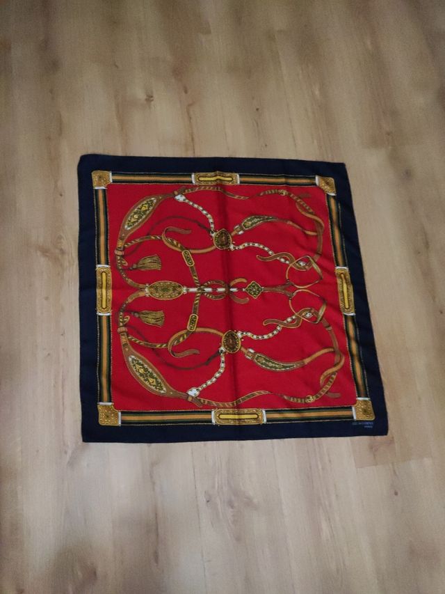 8 PAÑUELOS  LOS MAS GRANDES  1 METRO 15 CENT