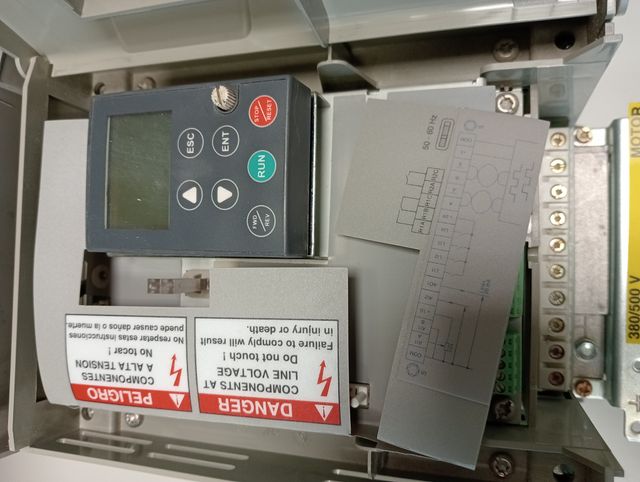 Variador frecuencia trifasico 0,75kw