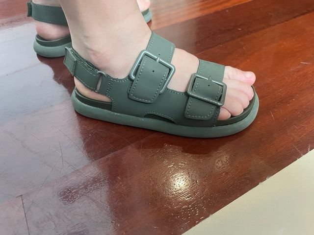 Sandalia ZARA talla 25