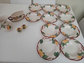 Stoviglie inglesi complete - Eleganza e tradizione