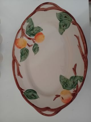 Stoviglie inglesi complete - Eleganza e tradizione