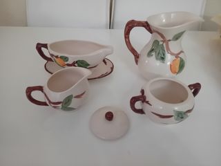 Stoviglie inglesi complete - Eleganza e tradizione